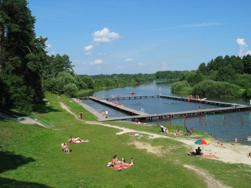 Krysztalowy Palacyk โกเซียนิตซ ภายนอก รูปภาพ